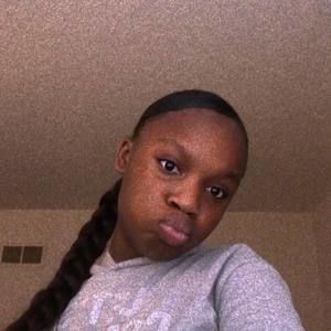 Meet your Posher, Dionna